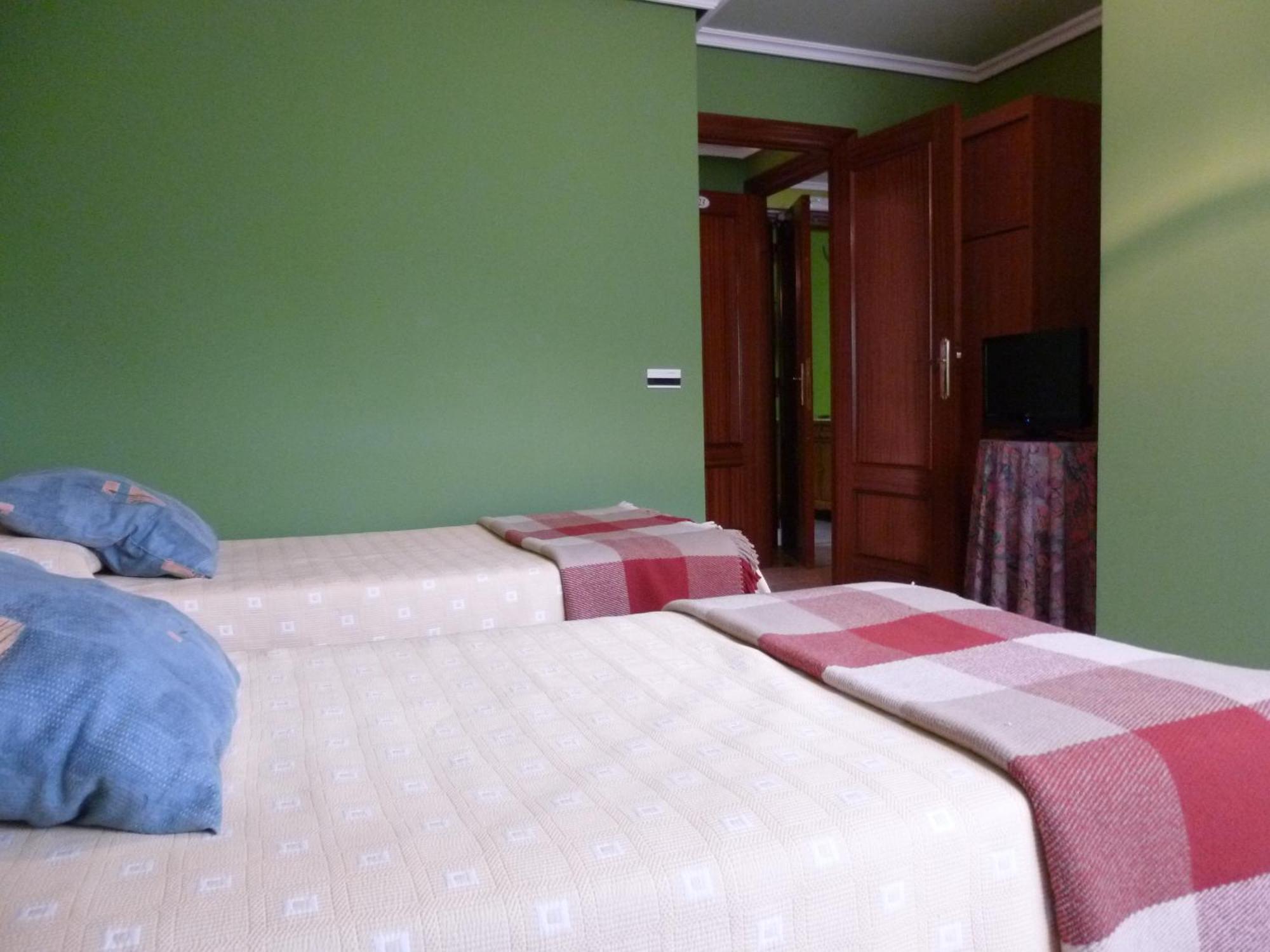 Hostal Ciudad De ناخيرا الغرفة الصورة