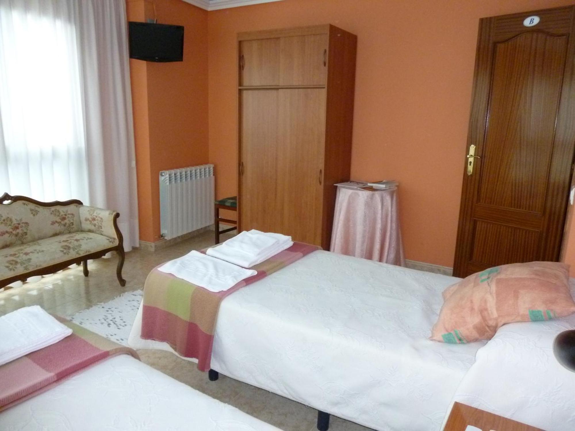 Hostal Ciudad De ناخيرا الغرفة الصورة